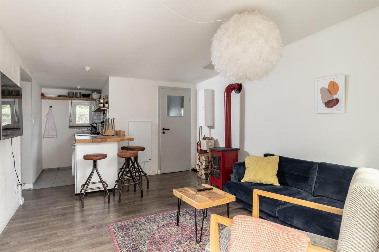 Gemutliches Tinyhouse Bungalow Mit Kamin & Sauna Am See โยอาคิมสทาล ภายนอก รูปภาพ